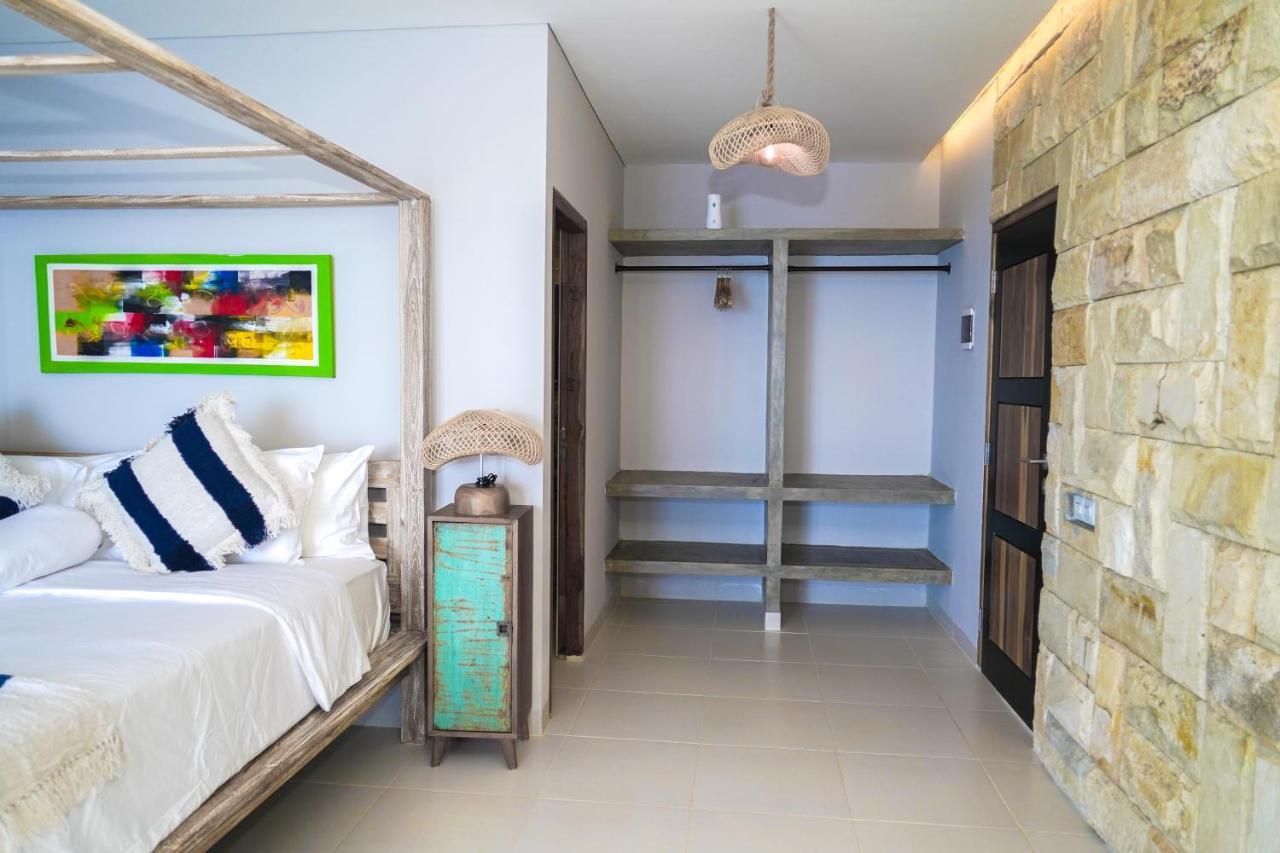 Theodor Hotel Лабуан Баджо Екстериор снимка